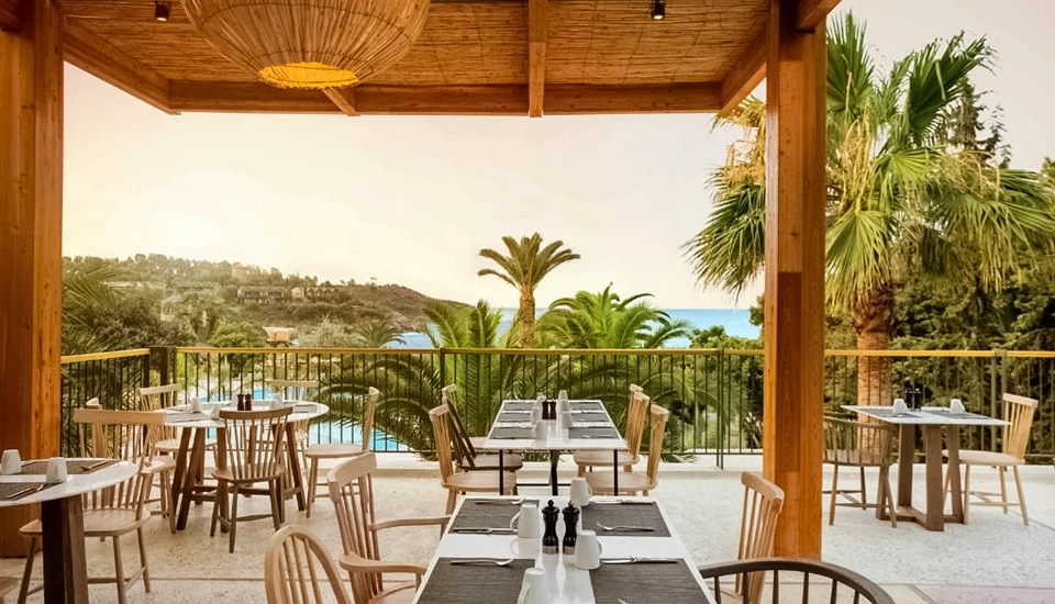 هتل کلاب ماروی کوش آداسی